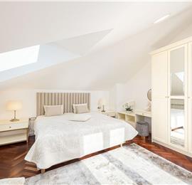 5 bedroom beachfront villa with pool on Ciova Island, Trogir, sleeps 12